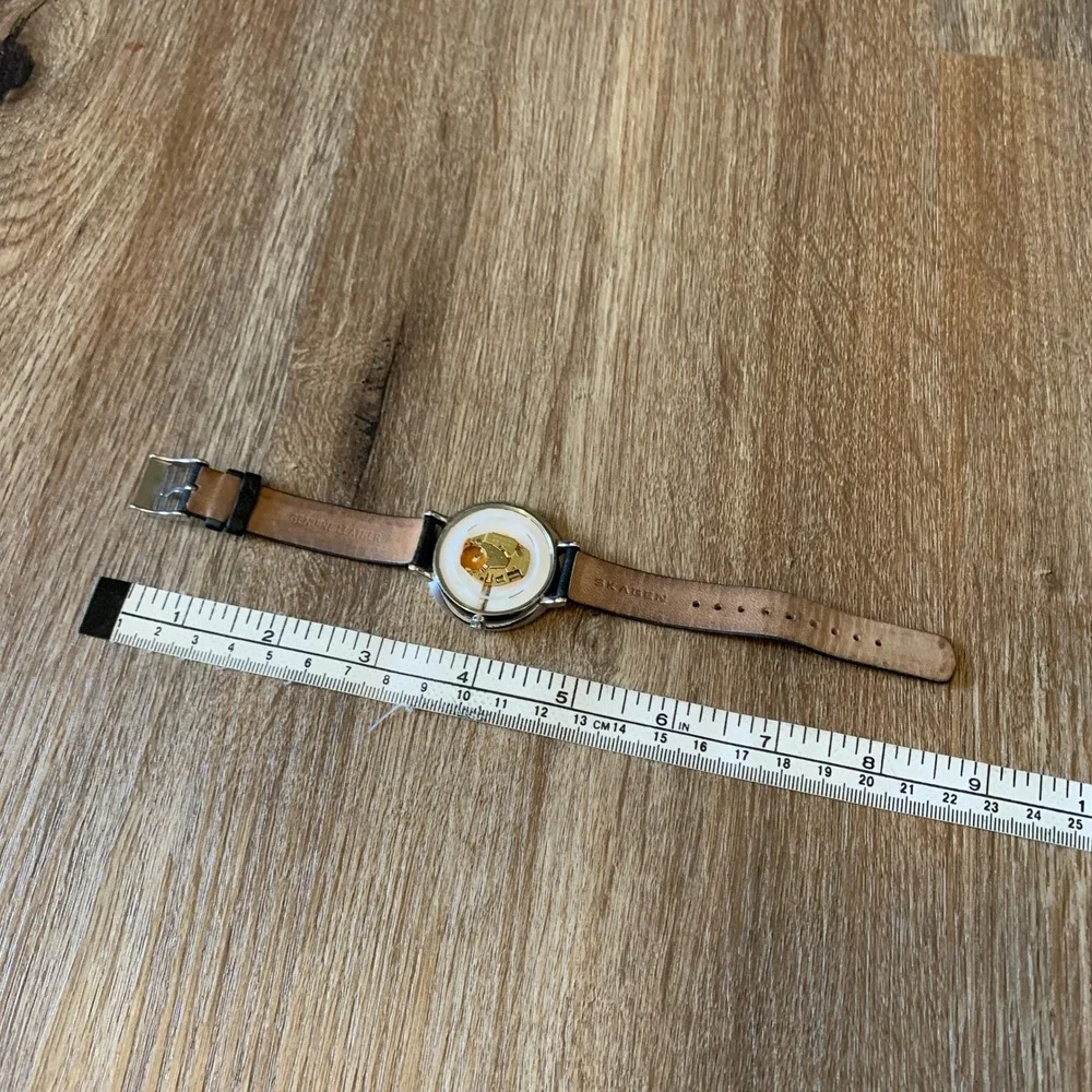 super cute Skagen Ditte watch w/ black leather strap - missing back